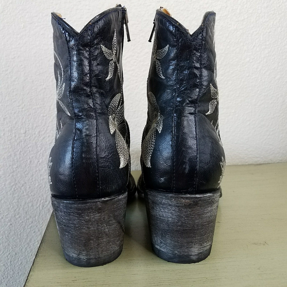 OLD GRINGO BLACK FLORA LOCA EMBROIDERED ANKLE BOOTS - Picture 8 of 14